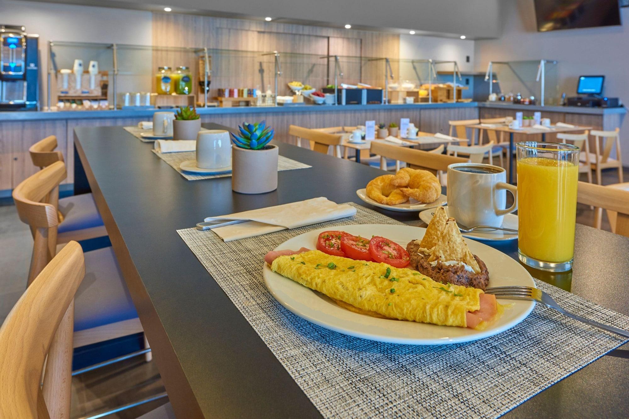 Restaurant City Express Plus by Marriott Ciudad de México Mundo E