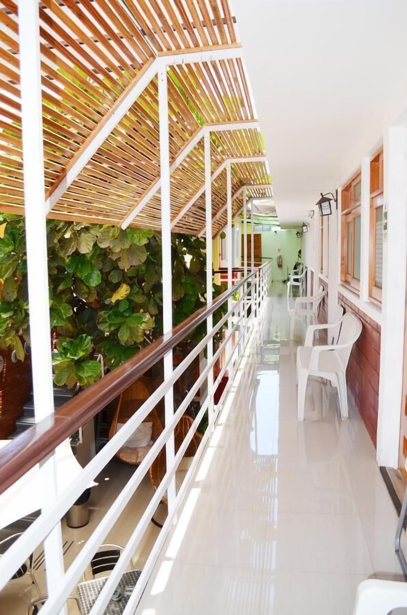 Varios Hostal Jardin Del Sol