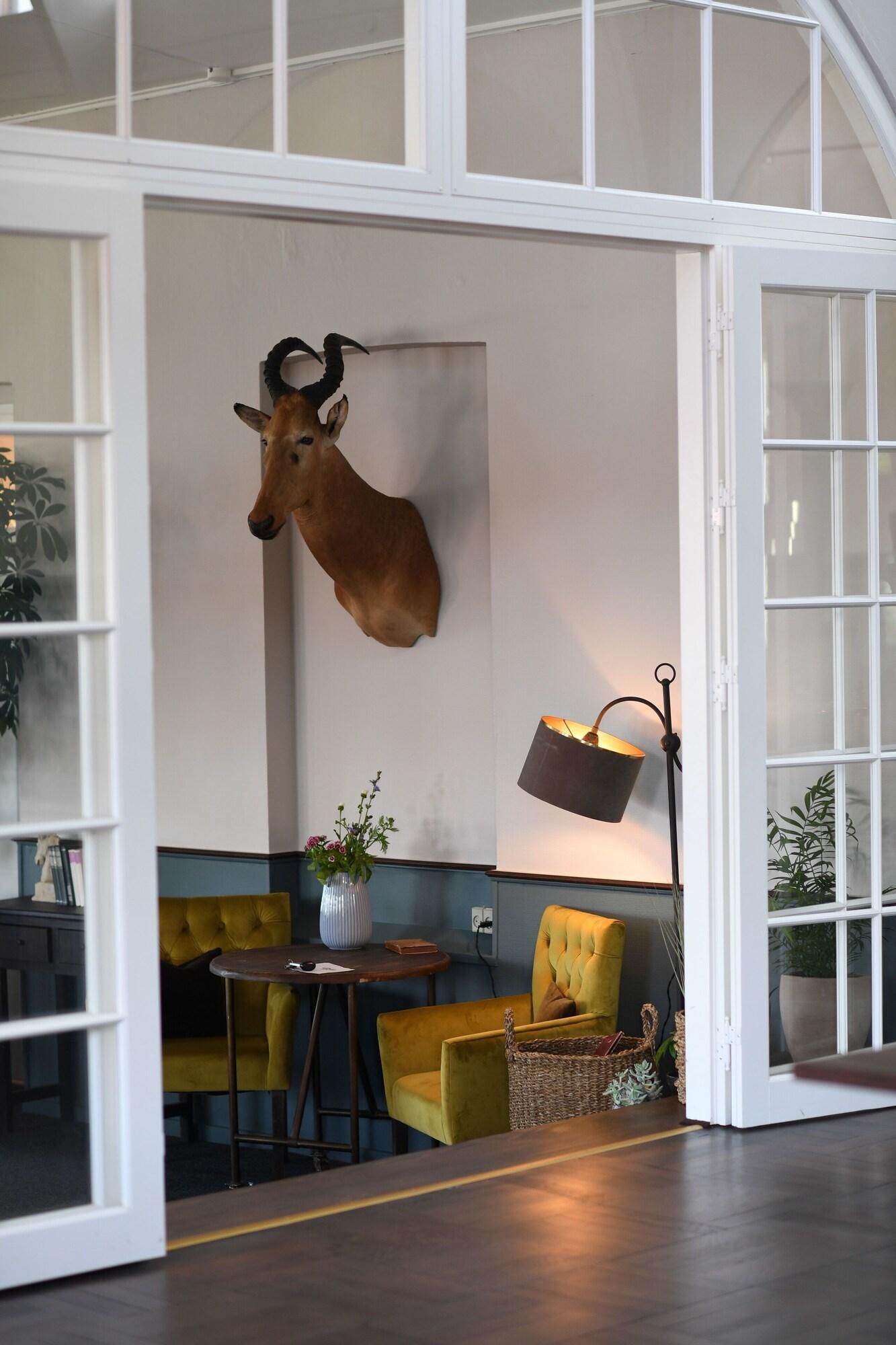 Restaurant The Falcon Hotel