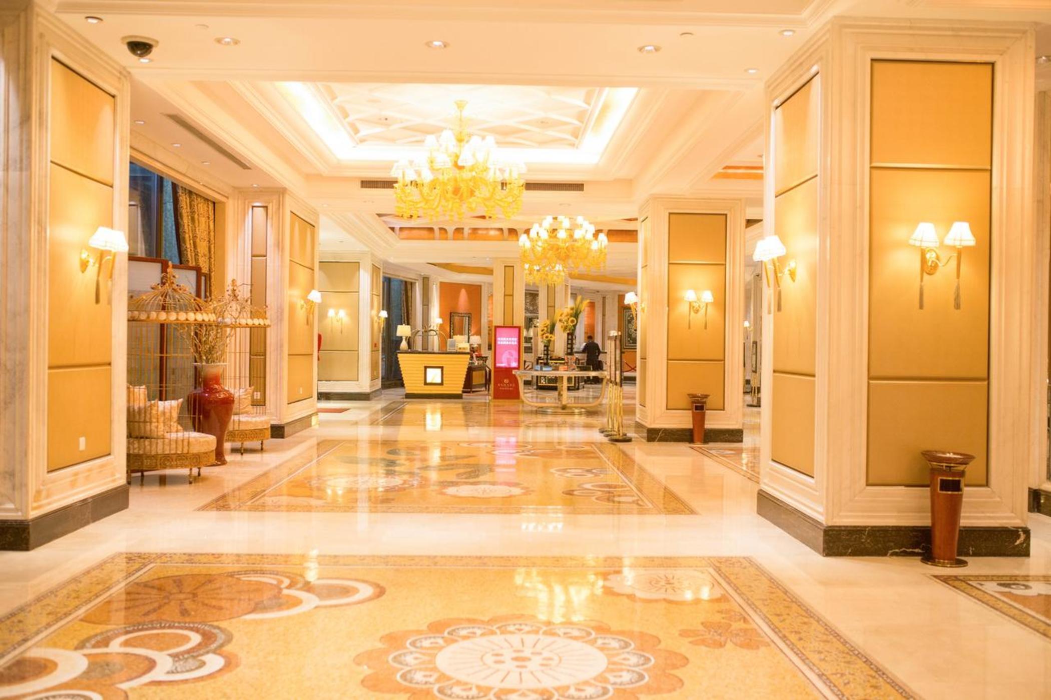 Vista Lobby Ramada by Wyndham Yichang