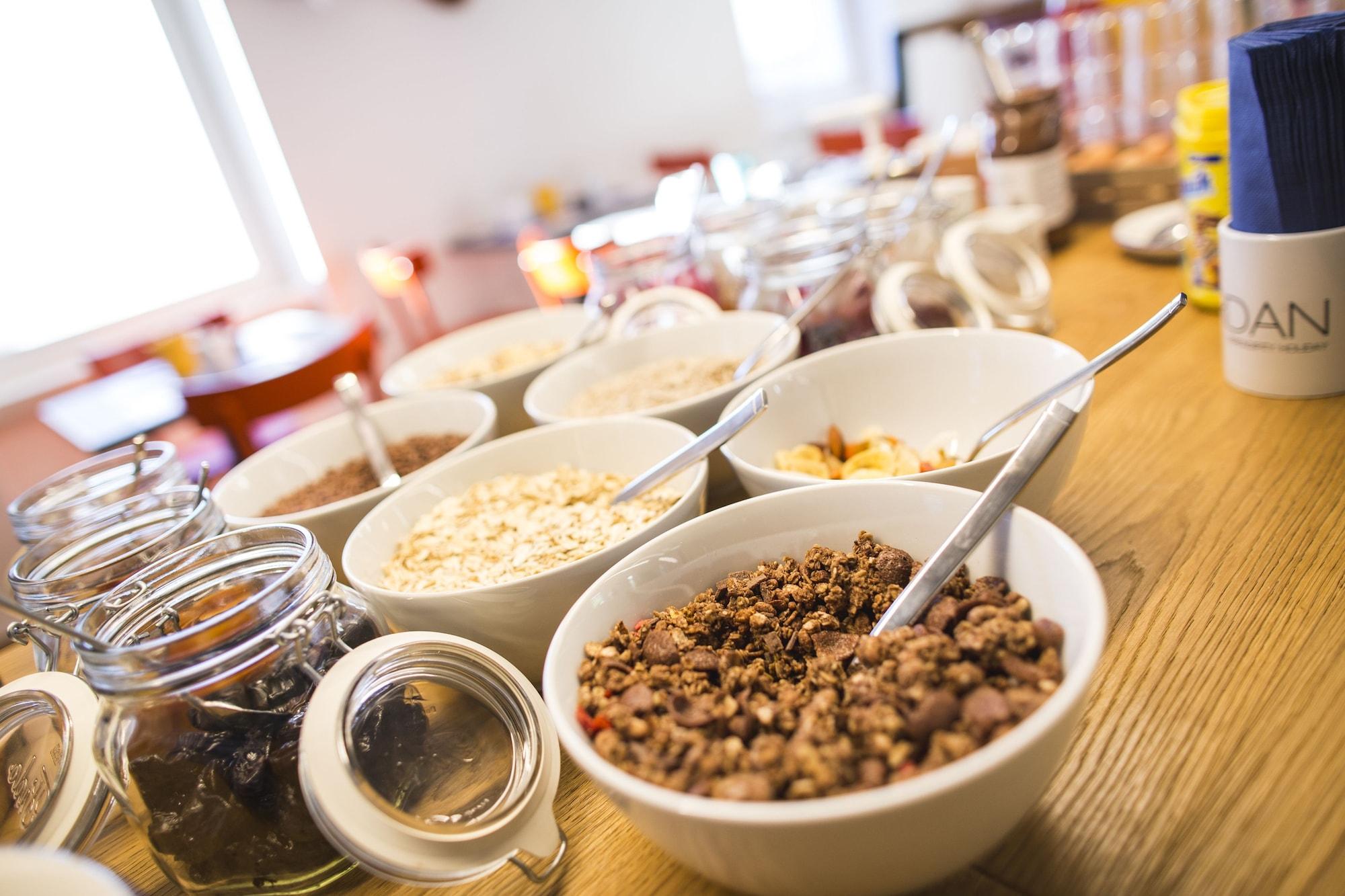 Restaurant Holiday IV Gardan