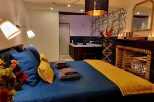 Alquiler Vacacional - Romantic Suite with Jacuzzi