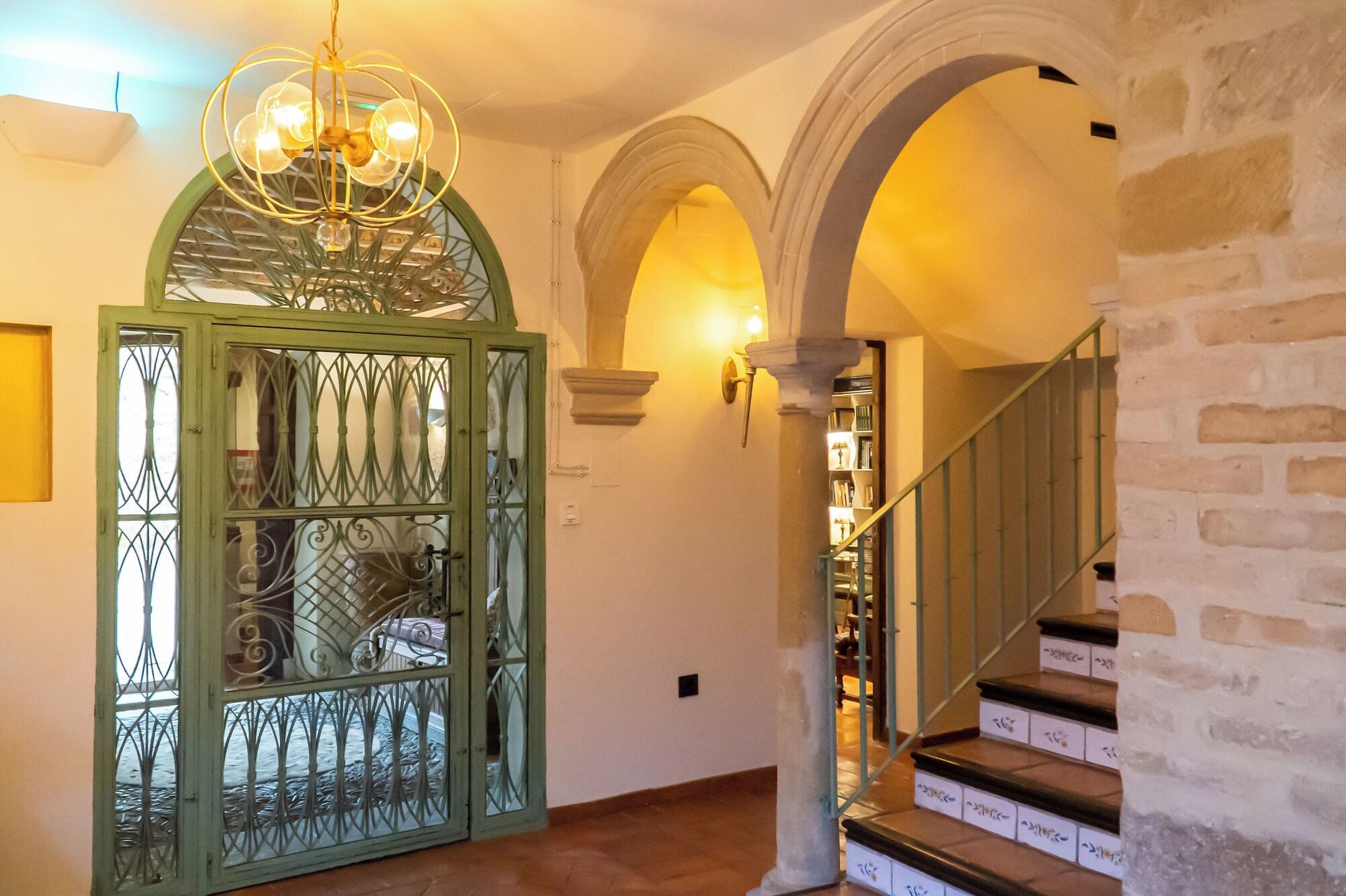 Varios Hotel  YIT La Casona del Arco