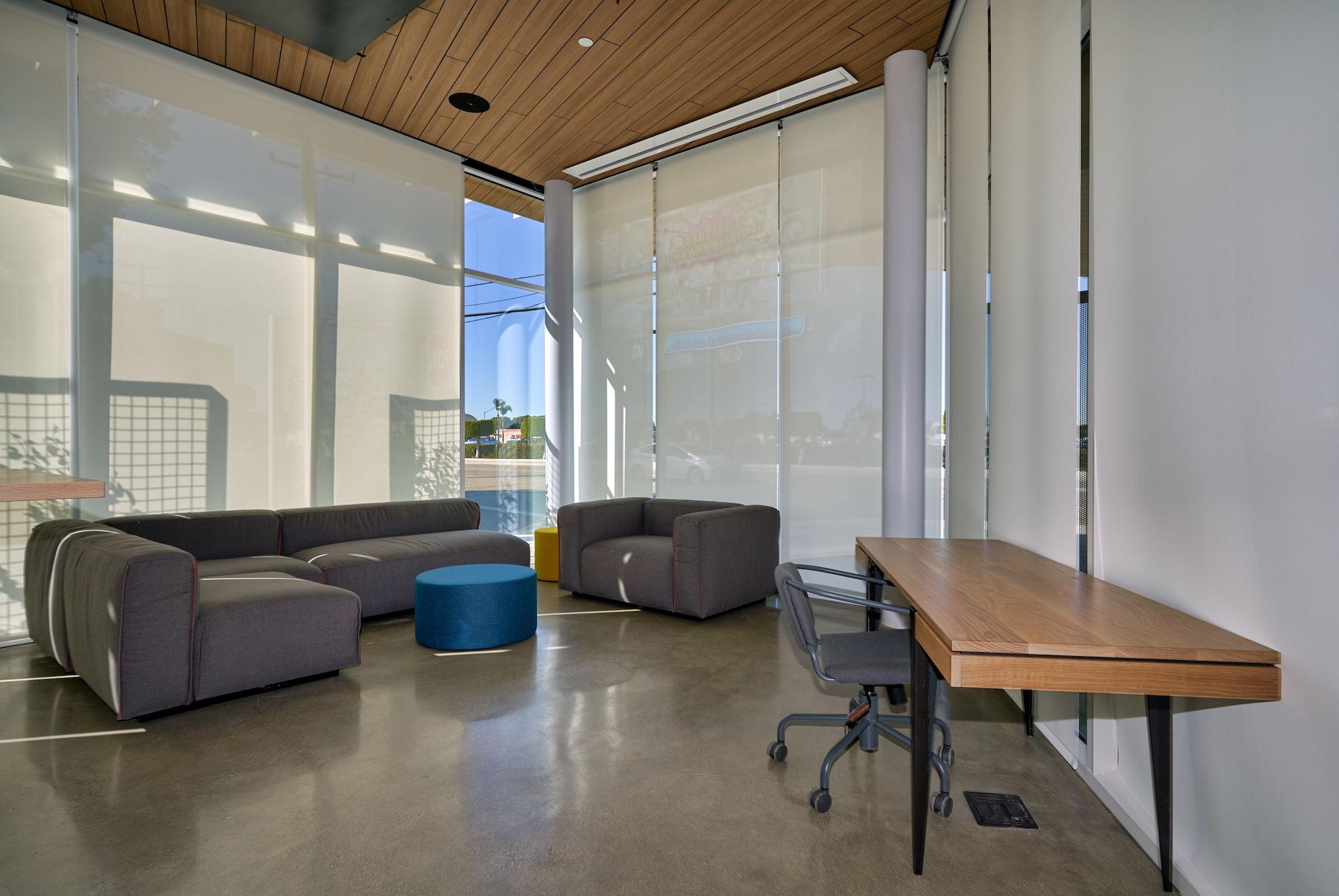 Vista Lobby Mayumi