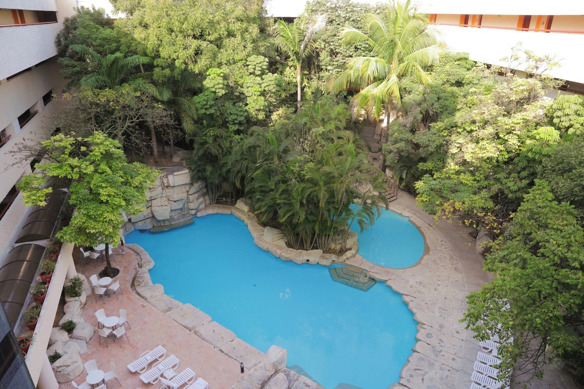 Vista Piscina Marriott Tuxtla Gutierrez Hotel
