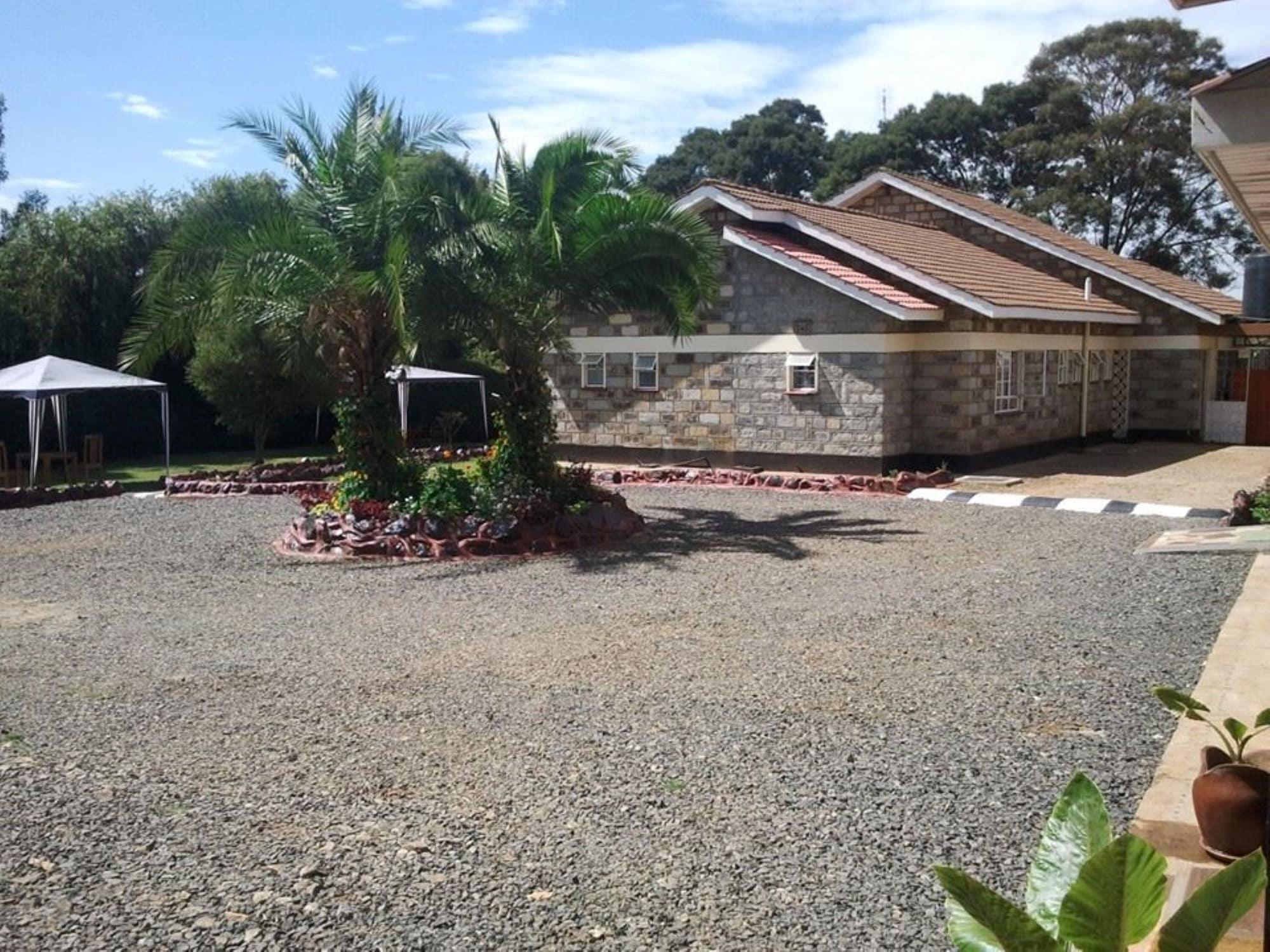 Varios Meg's Guest House