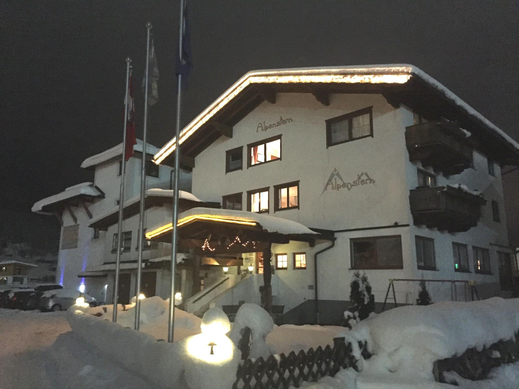 Vista Exterior Alpenstern Lermoos