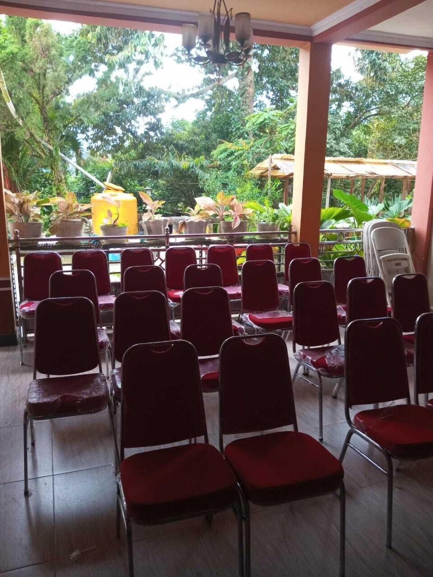 Vista Lobby Gloria Guest House