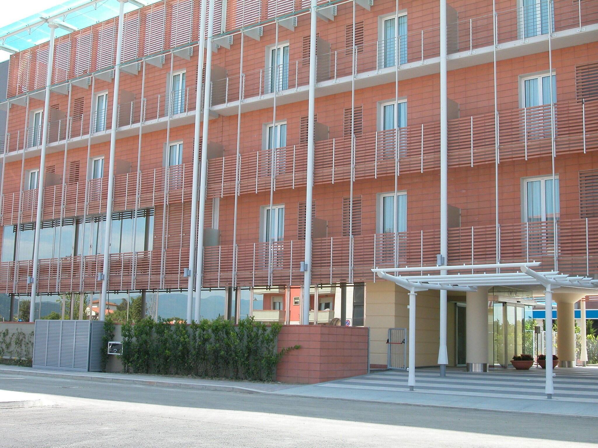 Vista Exterior West Florence Hotel