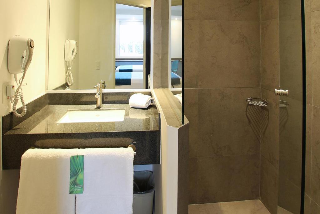 Baño one Leon Antares