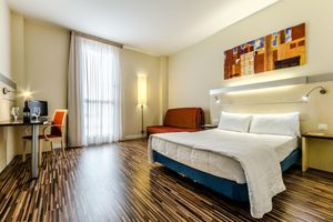 Alojamiento - Hotel YIT Ciudad de Zaragoza​​​​​​​