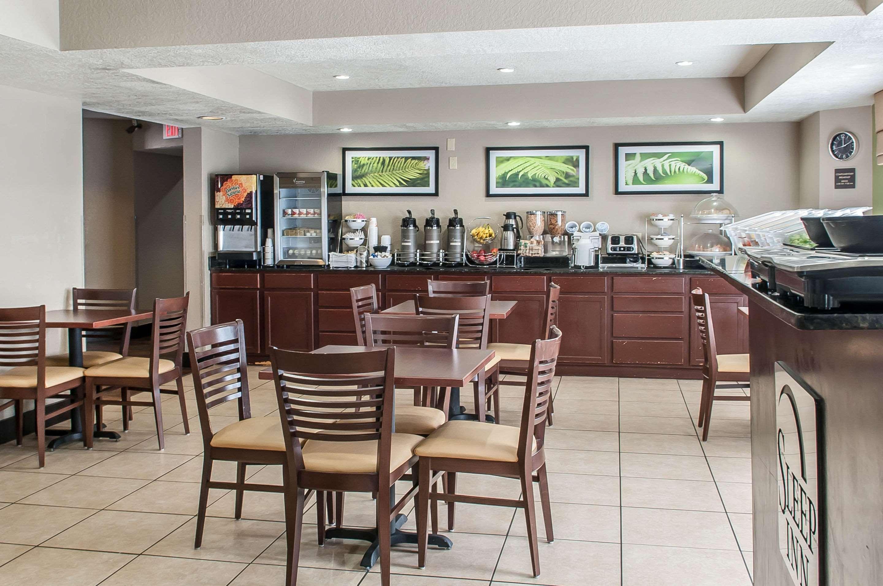 Restaurant Sleep Inn Airport