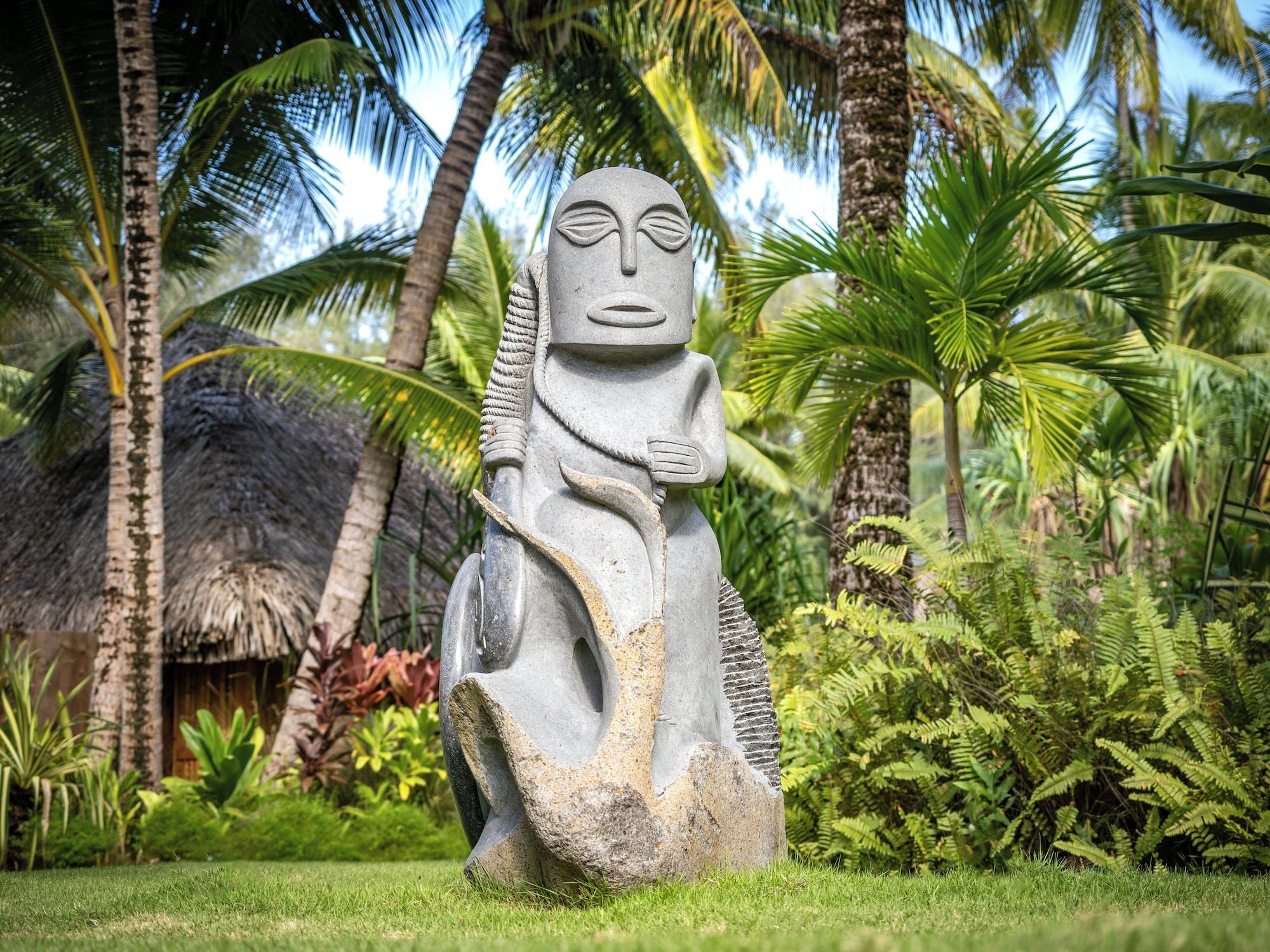Vista Exterior Le Bora Bora by Pearl Resorts