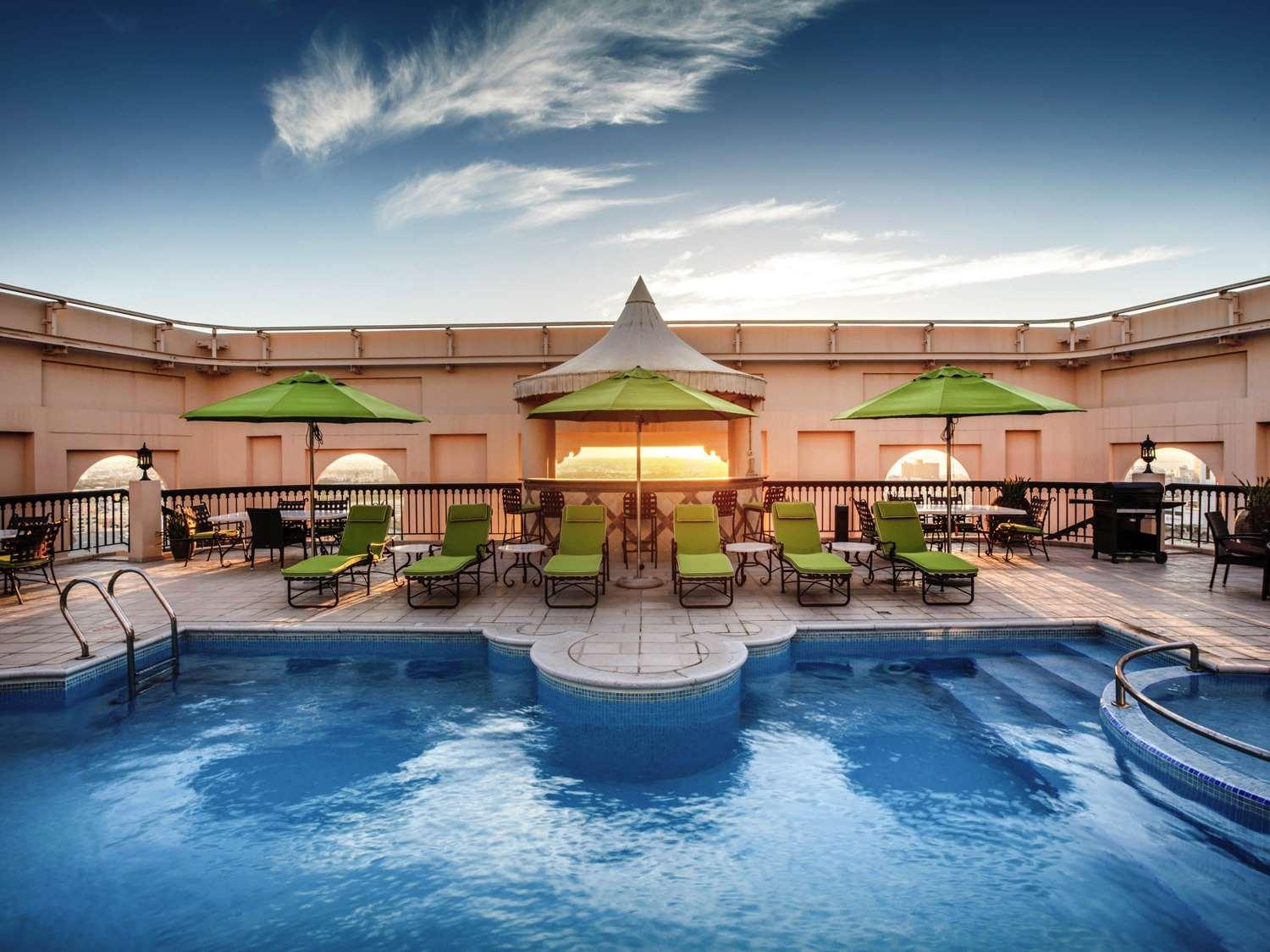 Vista Exterior Mercure Grand Hotel Seef