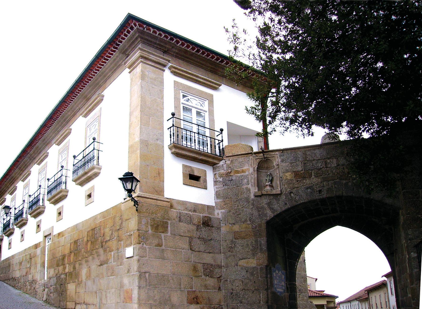 Vista Exterior Montebelo Palácio dos Melos Viseu Historic Hotel