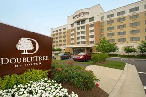 Alojamiento - DoubleTree by Hilton Sterling - Dulles Airport