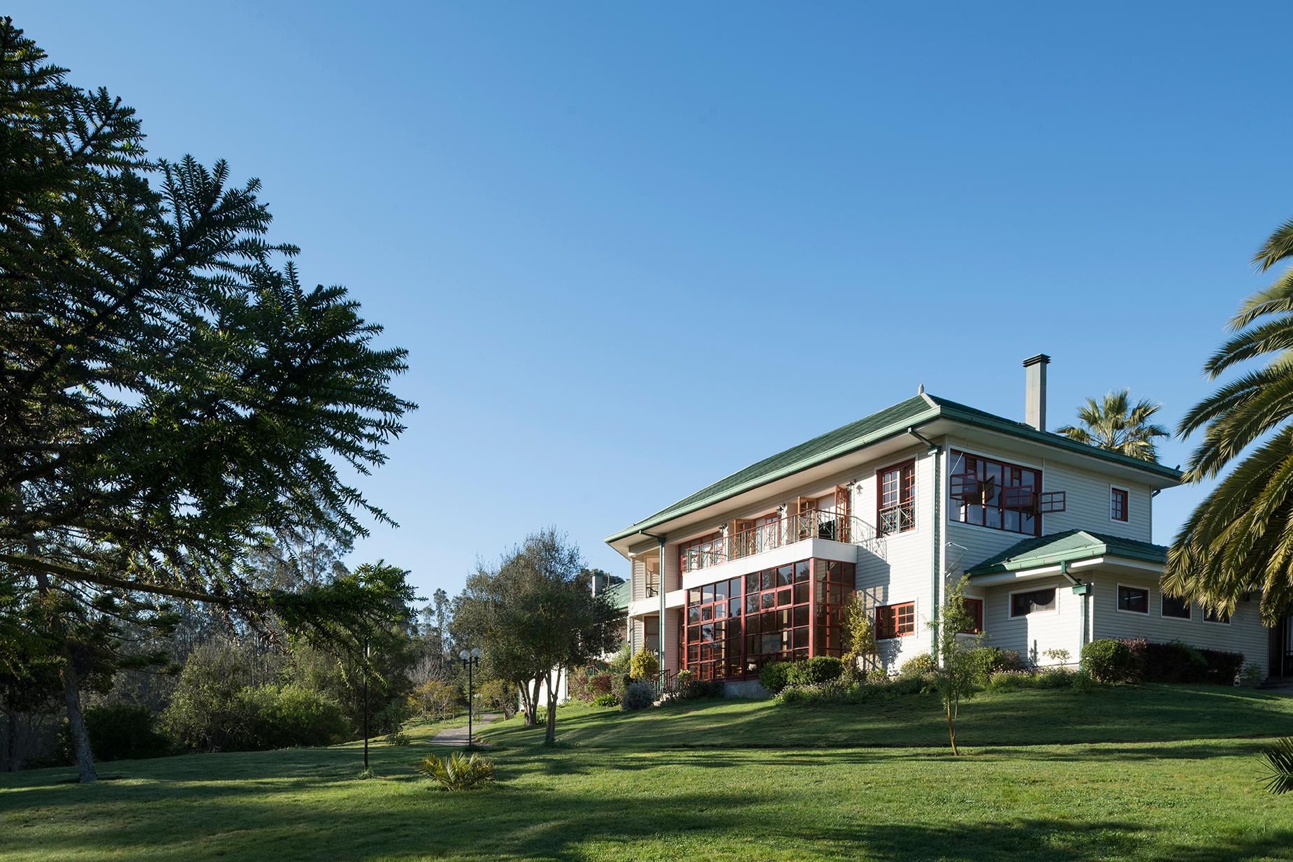 Vista Exterior Hotel y Cabañas Huallilemu Sur- Caja Los Andes