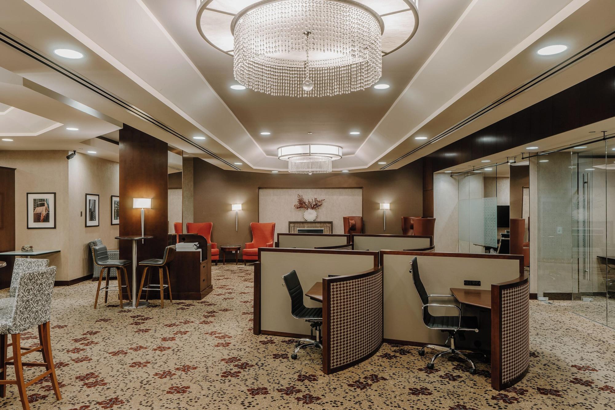 Vista Lobby Central Loop Hotel