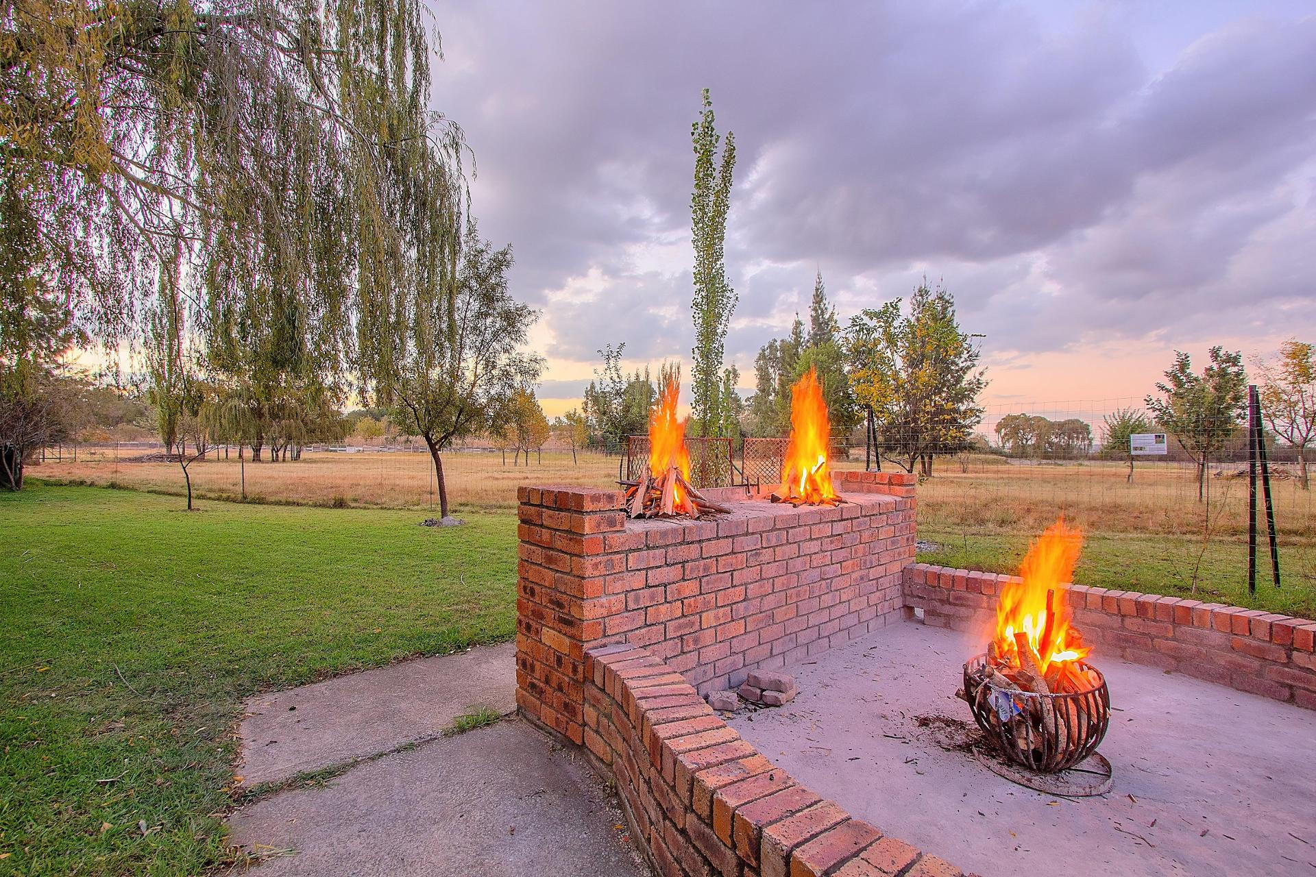 Varios Airport & Bird Game Lodge