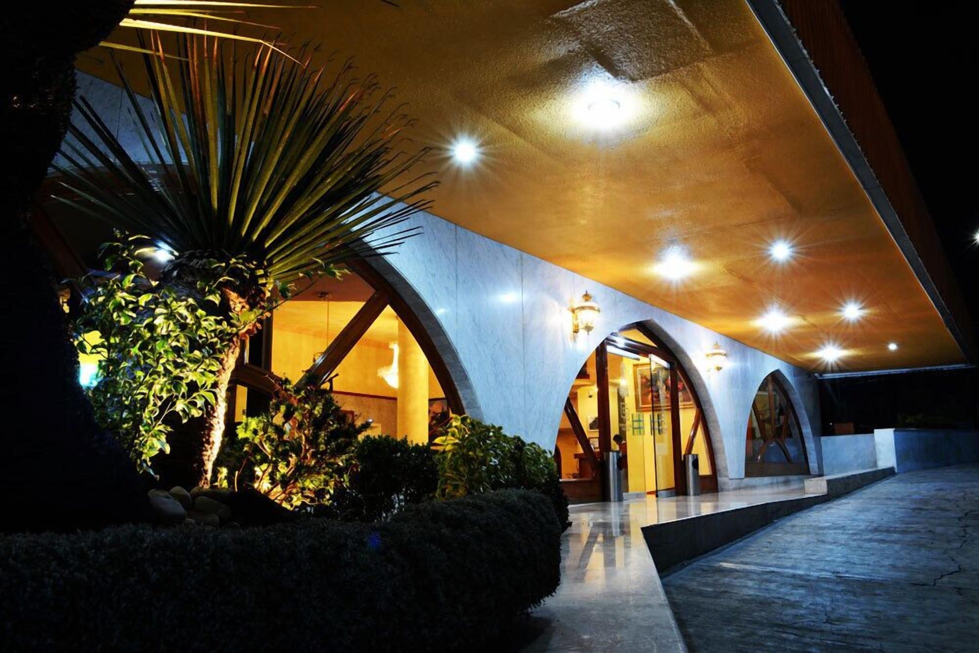 Vista Exterior Hotel Lastra