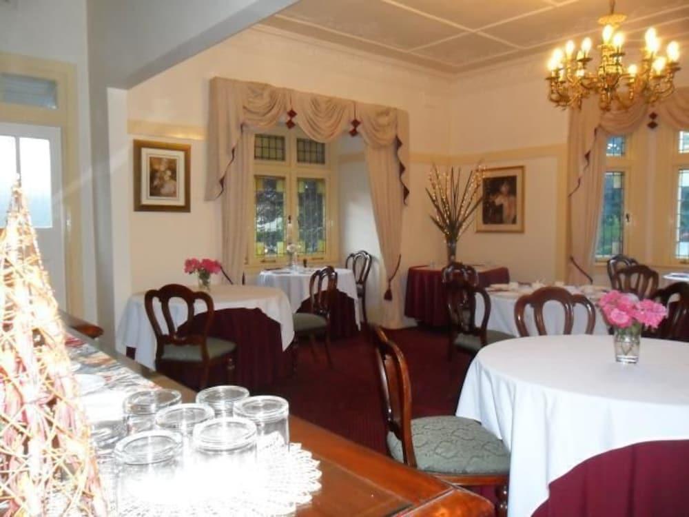 Comodidades del Alojamiento Lindsay House Country Hotel