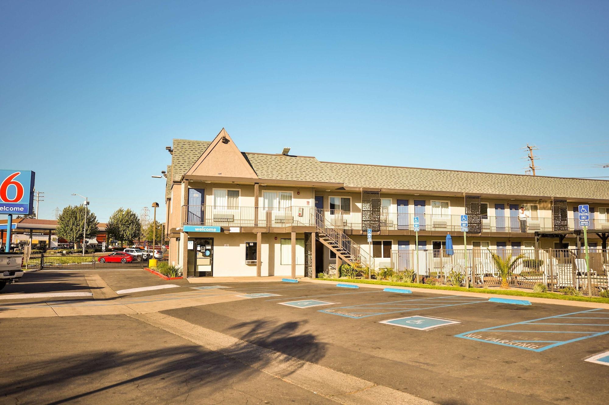 Varios Motel 6 Sacramento, CA - Central