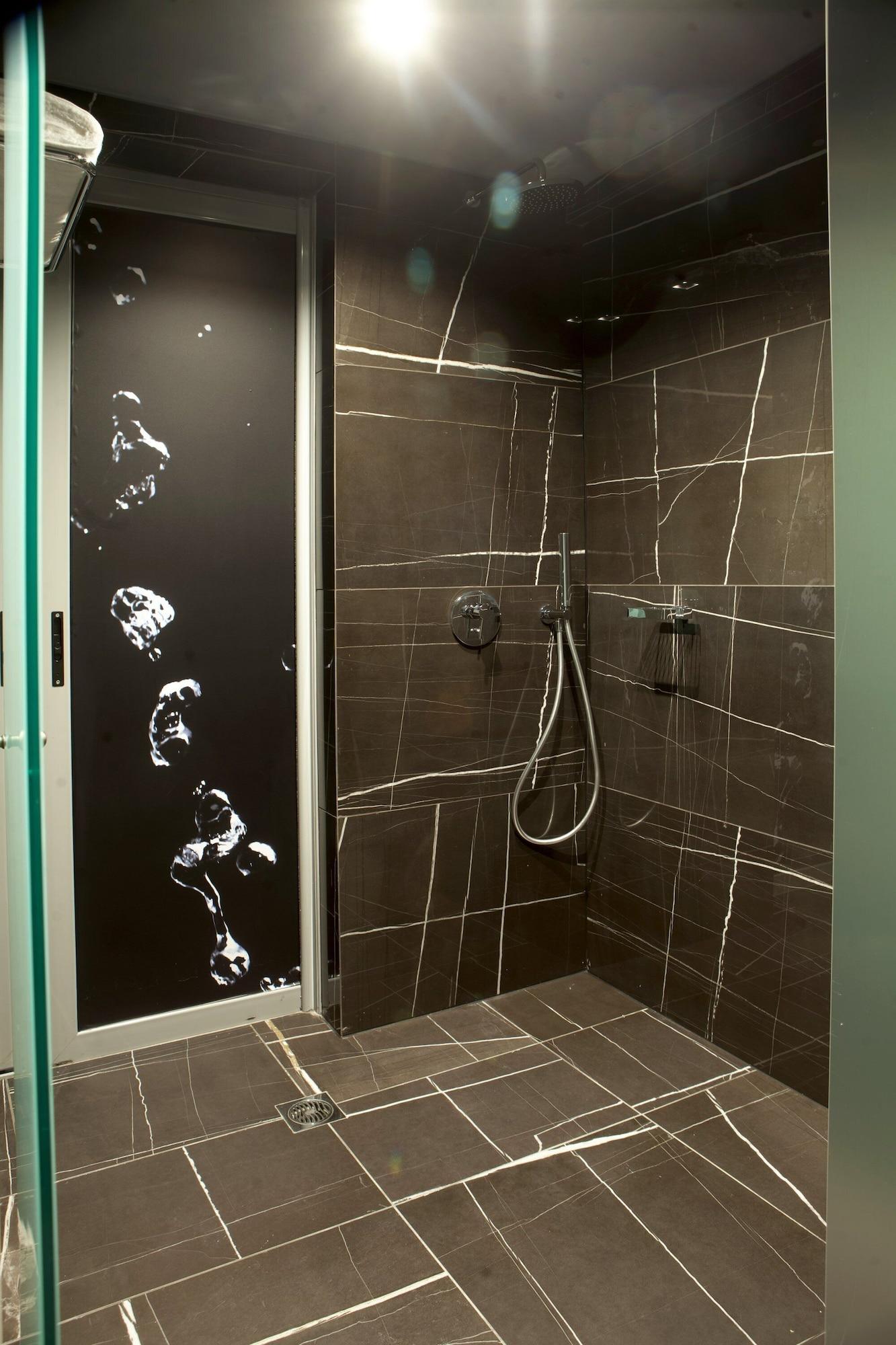 Equipamiento de Habitación Madison Hotel & Suites - Adults Only