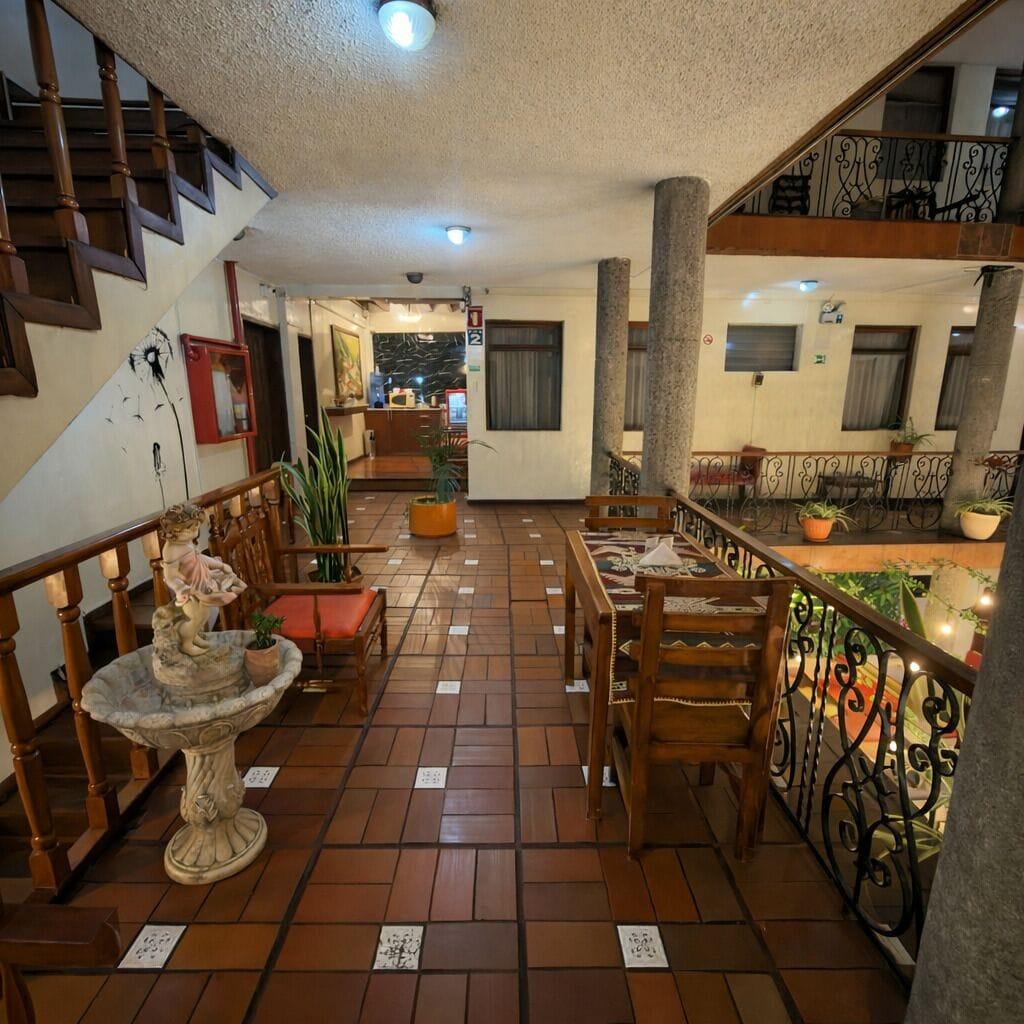Bar/Salón Hostal Viena Internacional