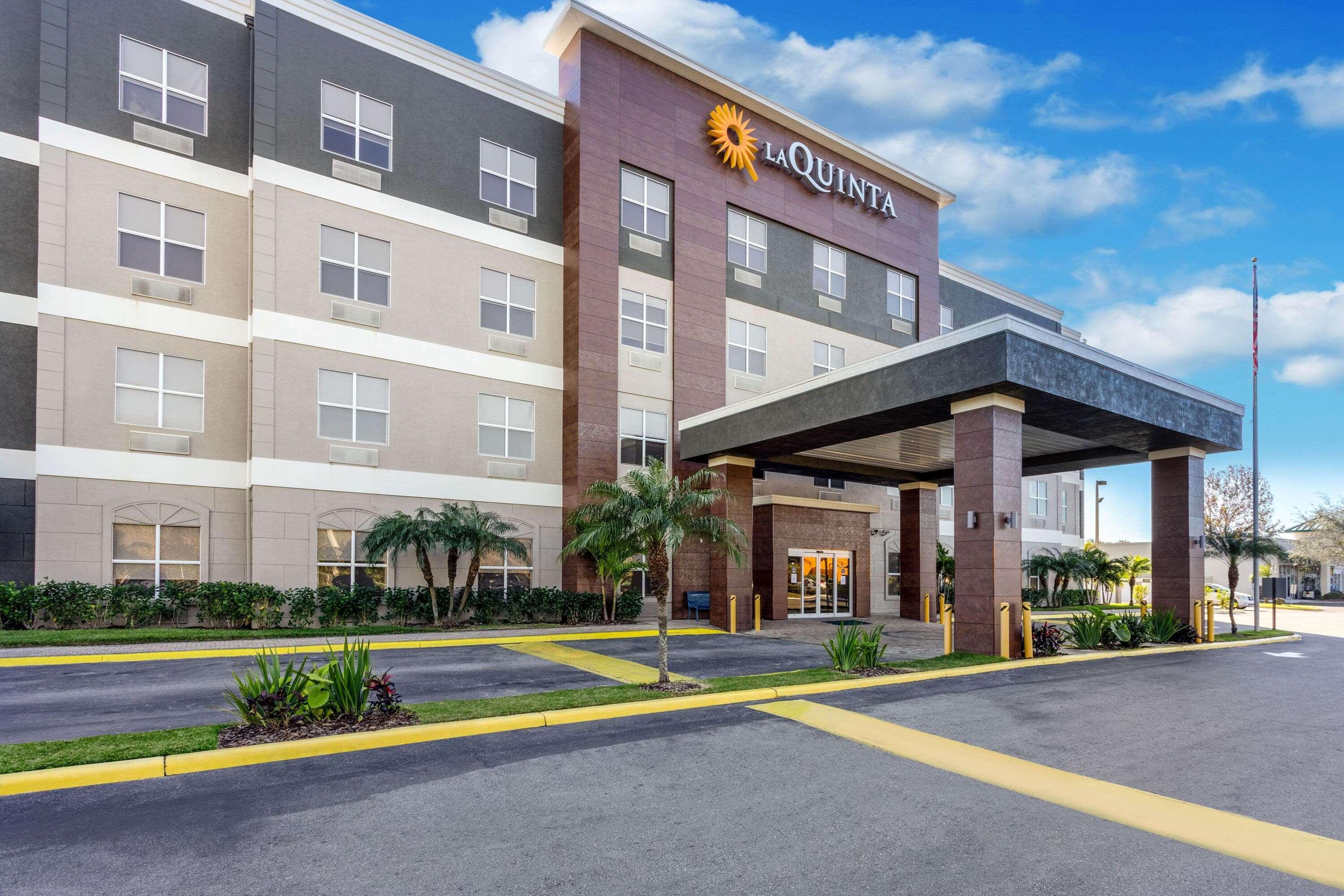 Vista Exterior La Quinta Inn & Suites by Wyndham Tampa Central
