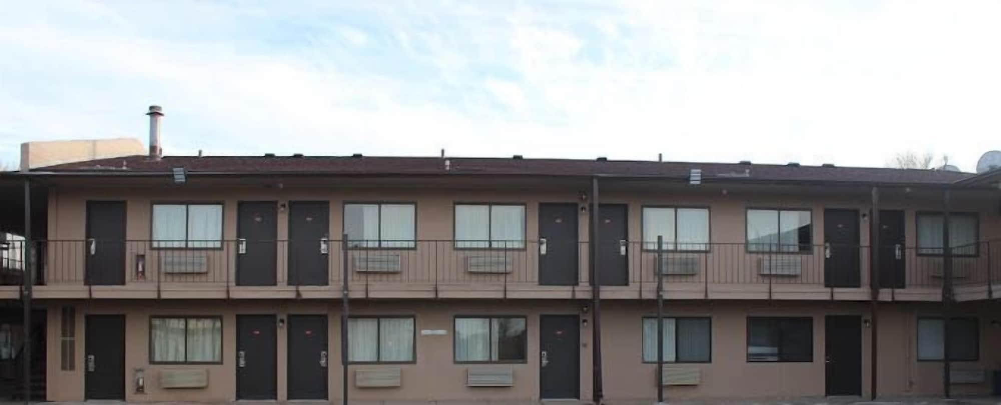 Vista Exterior Travel Inn By OYO Omaha