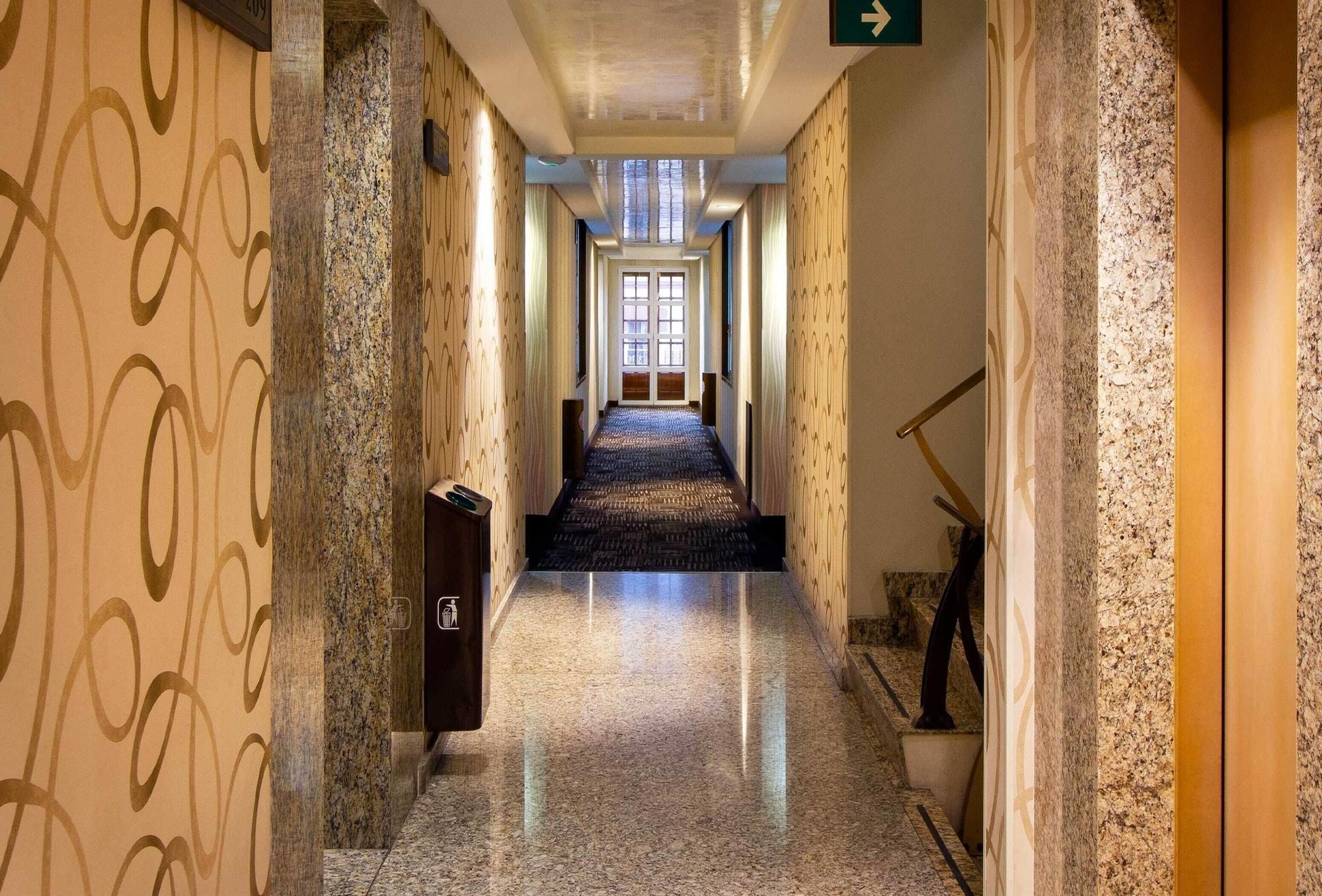 Vista Lobby Hotel MX garibaldi CDMX, Trademark Collection by Wyndham