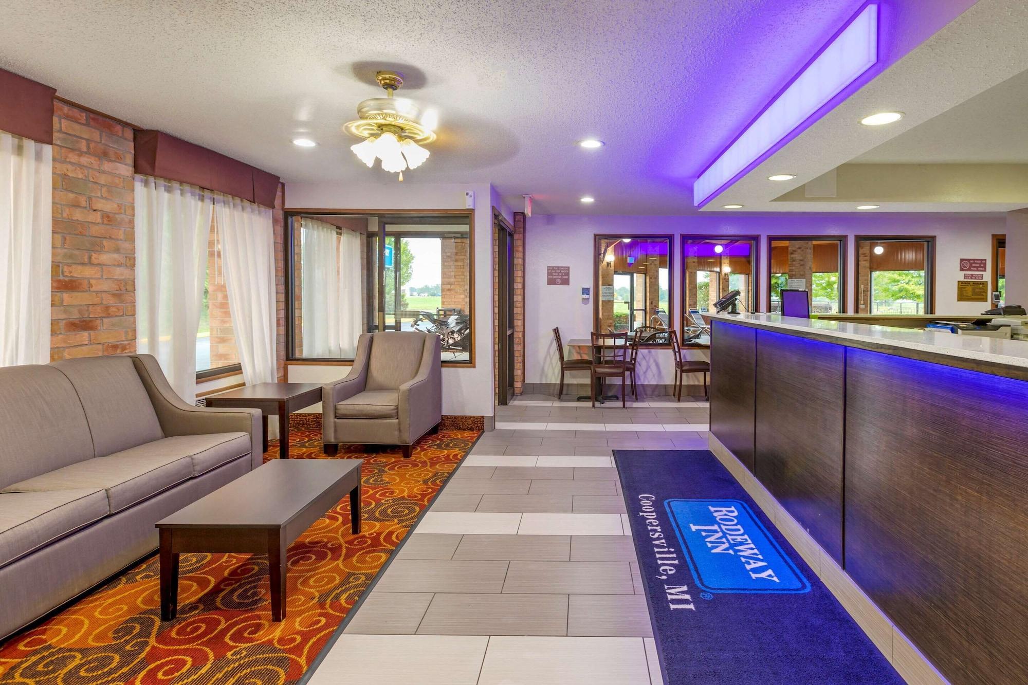 Vista Lobby Rodeway Inn