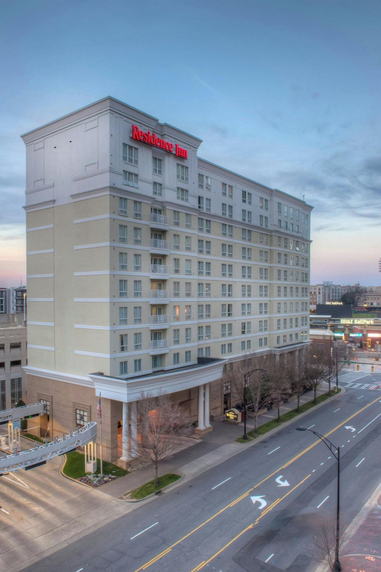 Vista Exterior Residence Inn by Marriott Charlotte Uptown