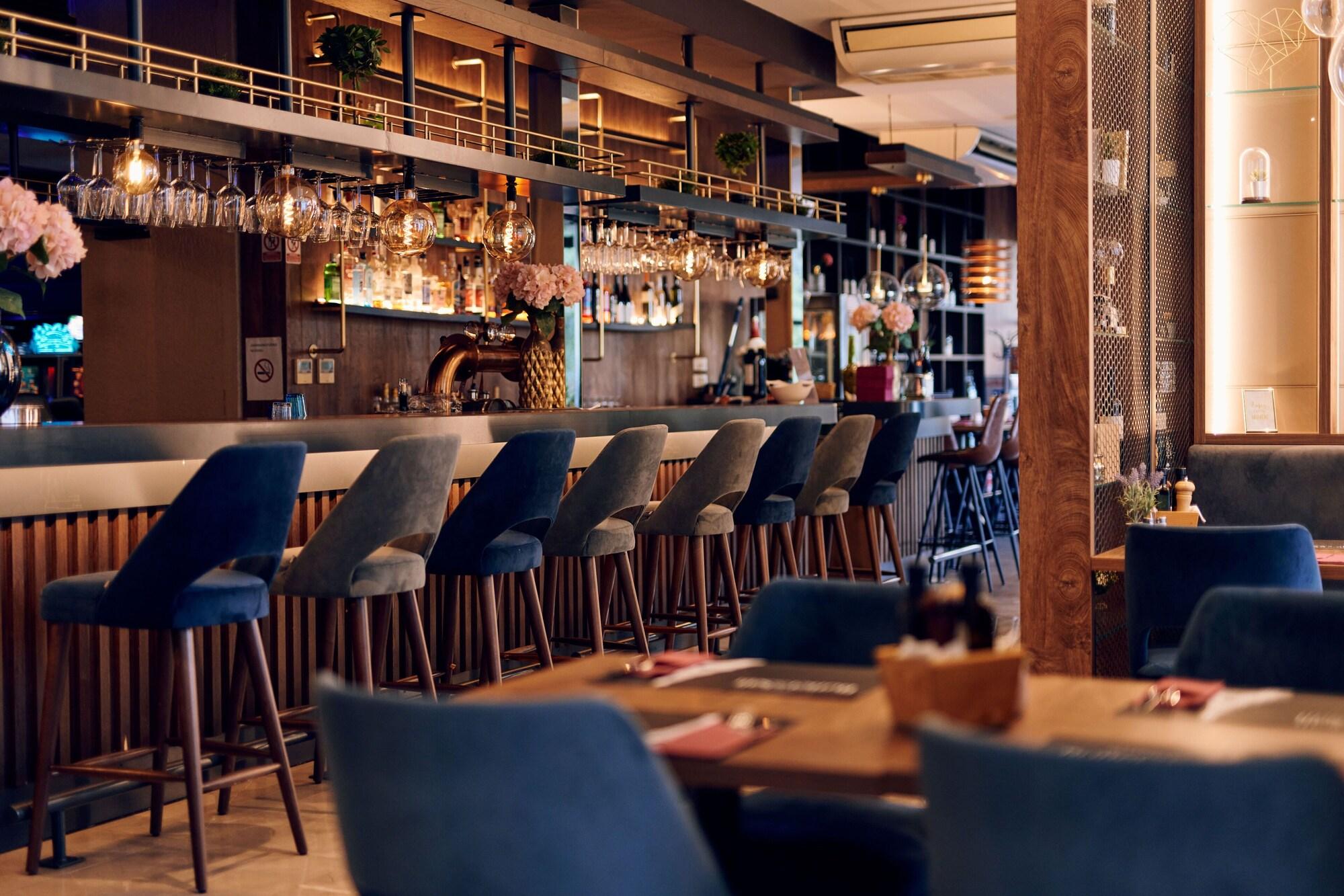 Bar/Salón Hotel Paris