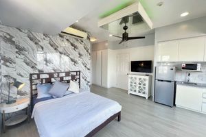 Alquiler Vacacional - Modern apartment with AC, WiFi, fitness room, ideal for remote work.