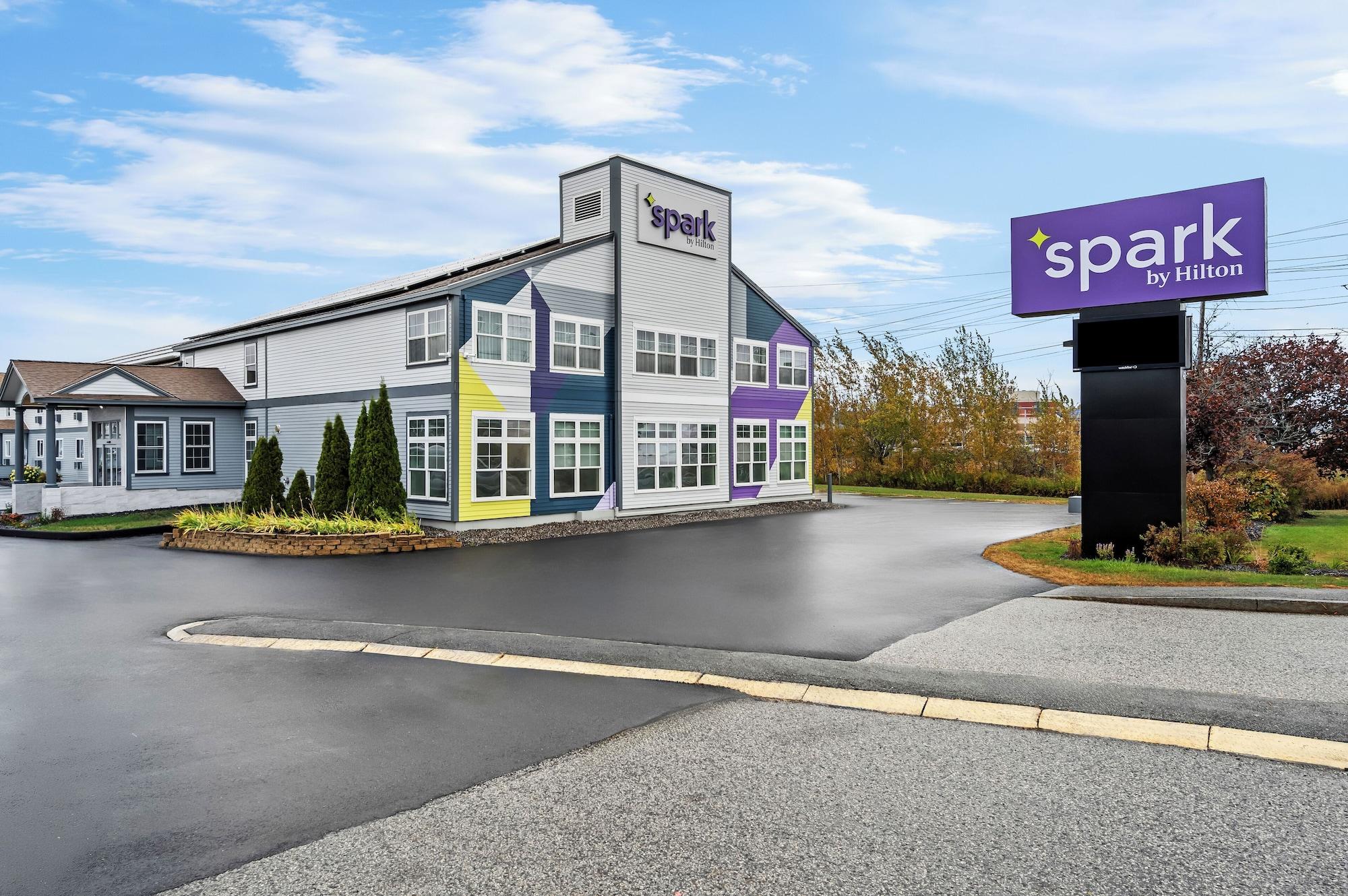 Vista Exterior Spark by Hilton Portland Airport Maine Mall