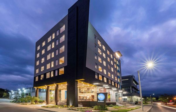 Tru By Hilton Cali Sur