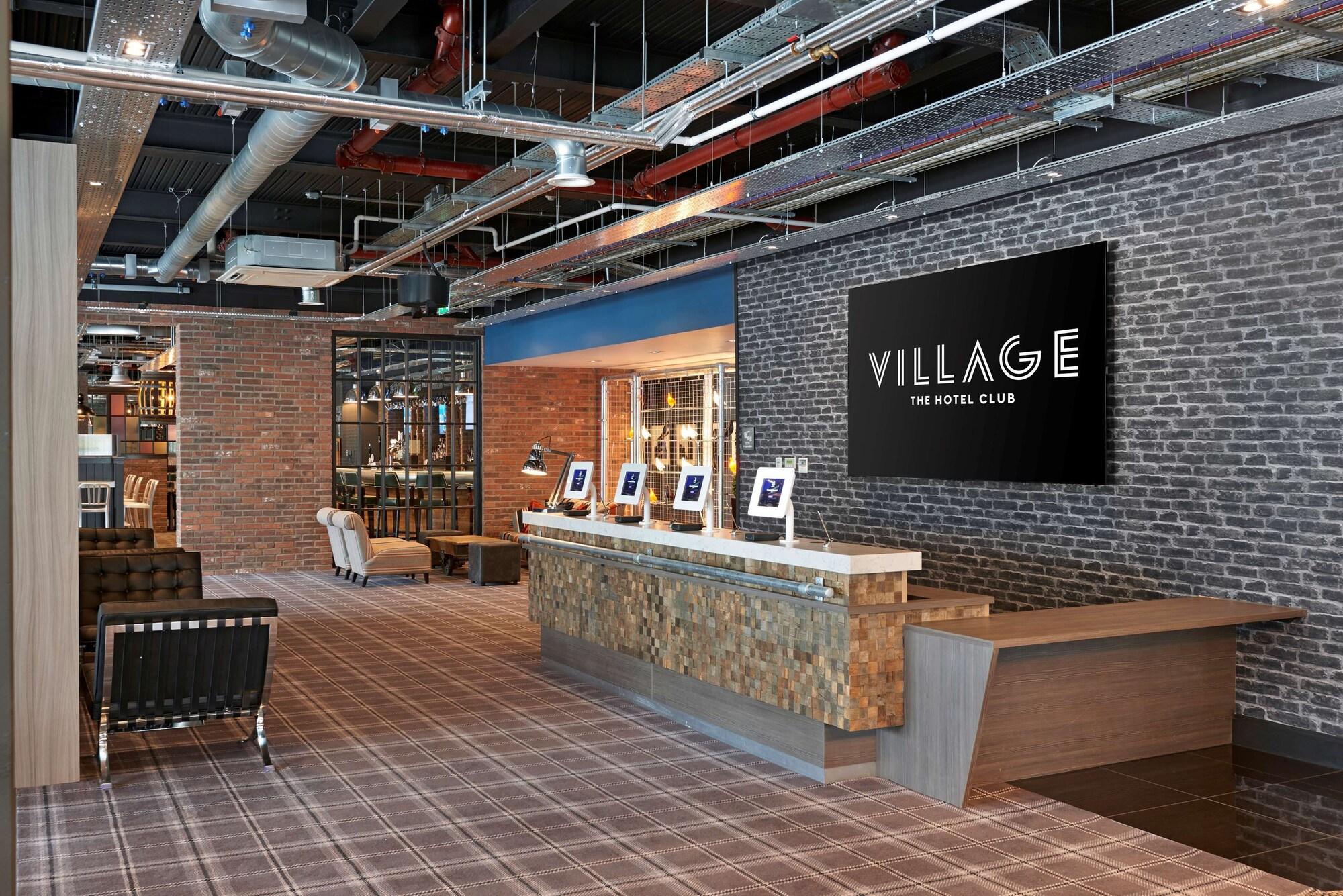 Vista Lobby Village Hotel Edinburgh