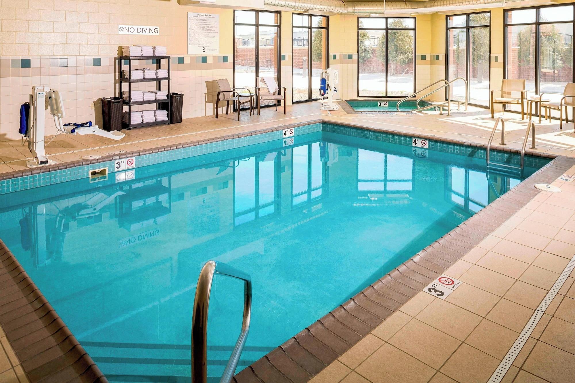Vista Piscina Courtyard by Marriott Sioux Falls