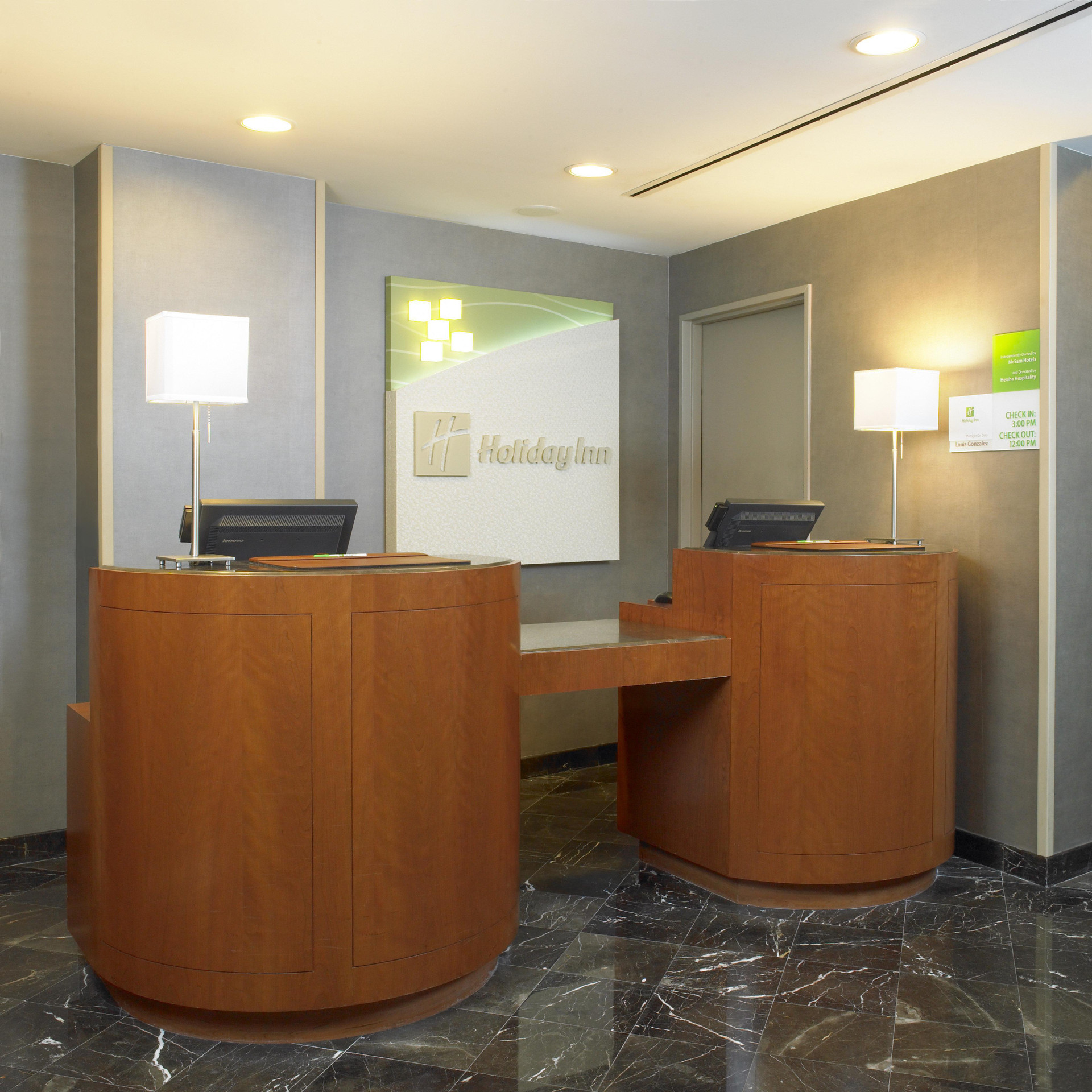 Vista Lobby Holiday Inn New York City - Wall Street by IHG