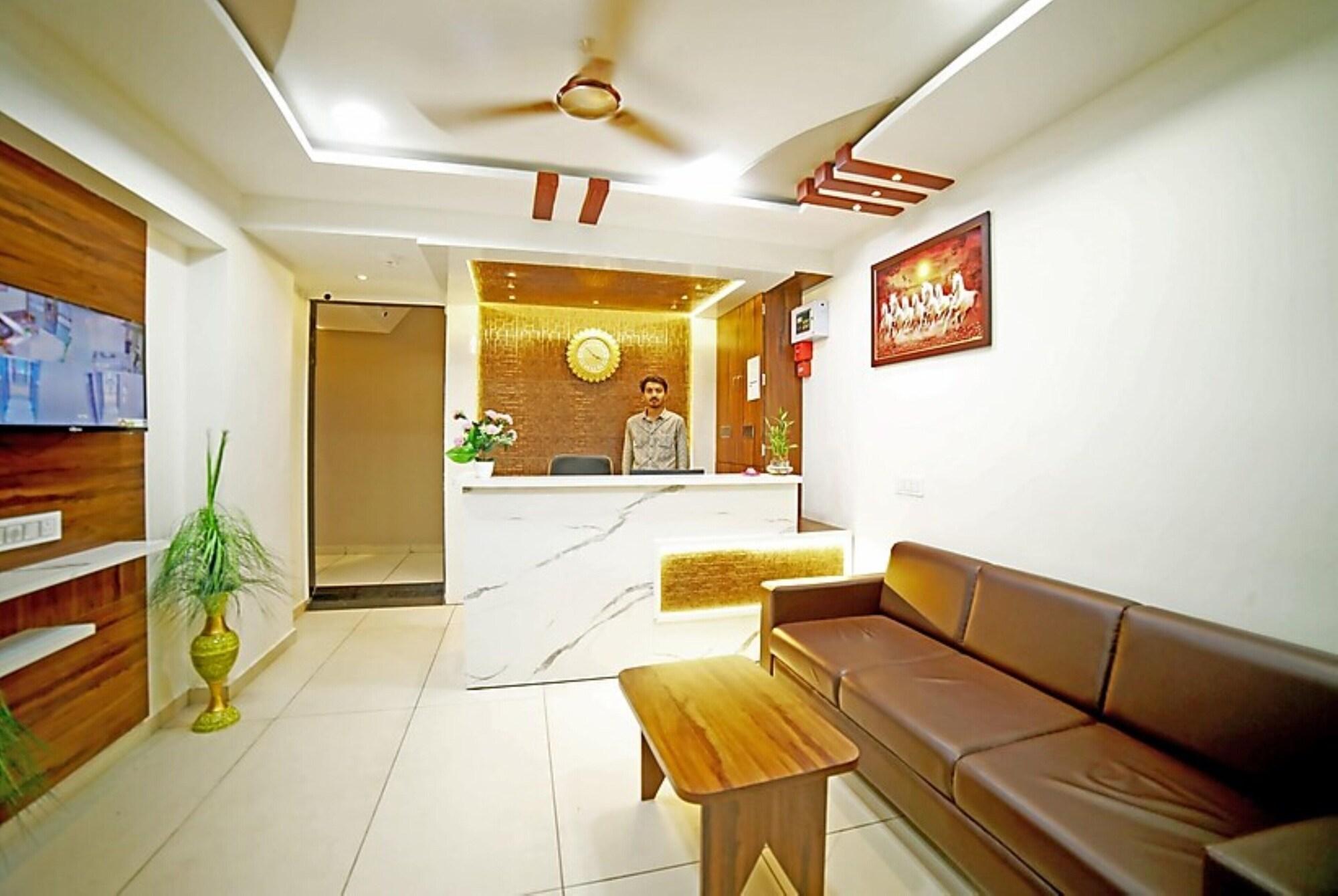 Vista Lobby Hotel Surya inn