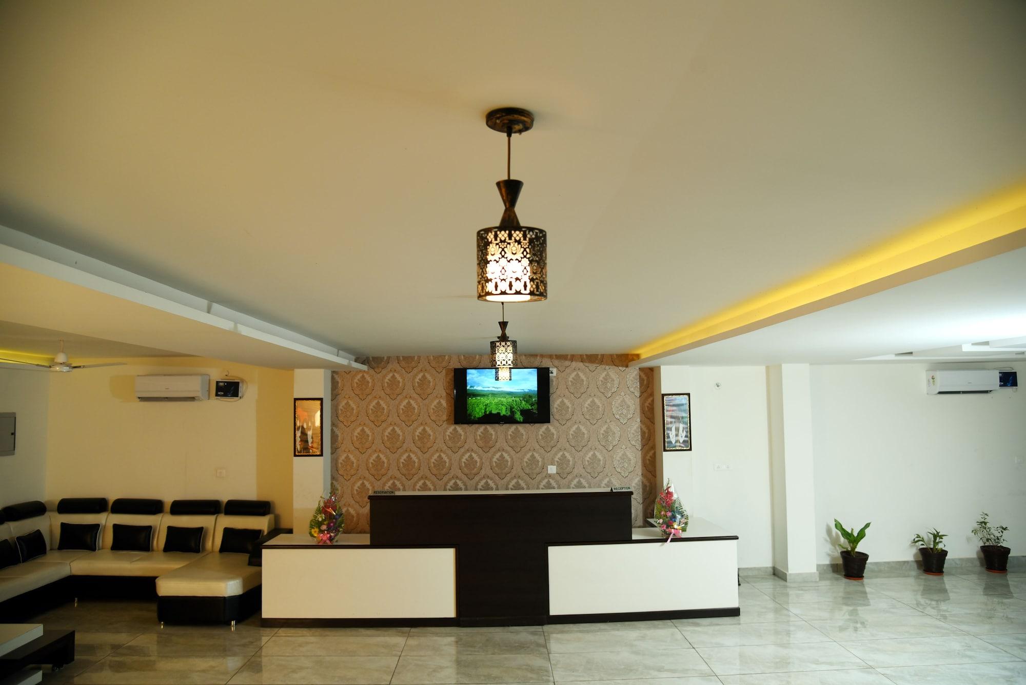 Vista Lobby Hotel Holiday Hill