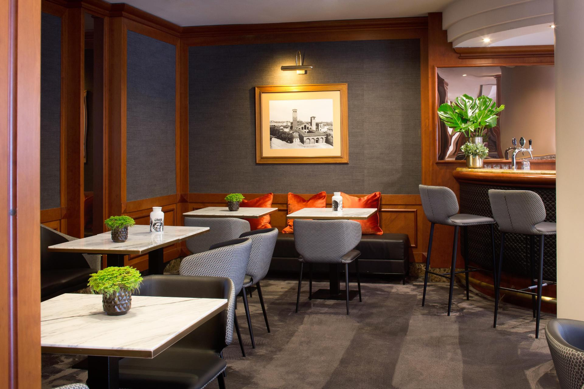 Bar/Salón Starhotels Tourist