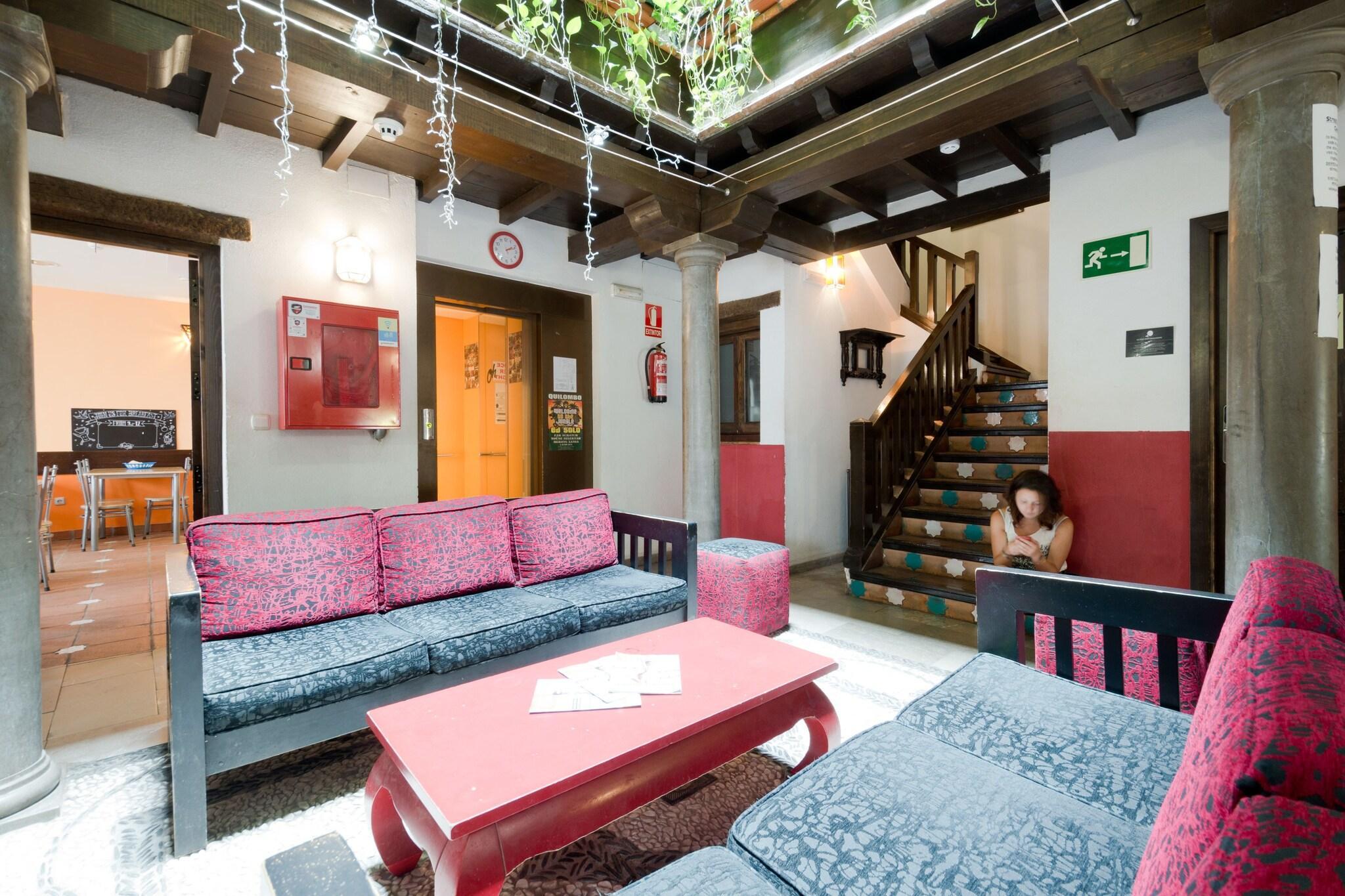 Vista Lobby Oasis Backpackers Hostel Granada