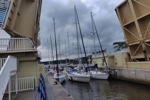 Alquiler Vacacional - Traditional breton cottage near beach in huge fenced park for total privacy