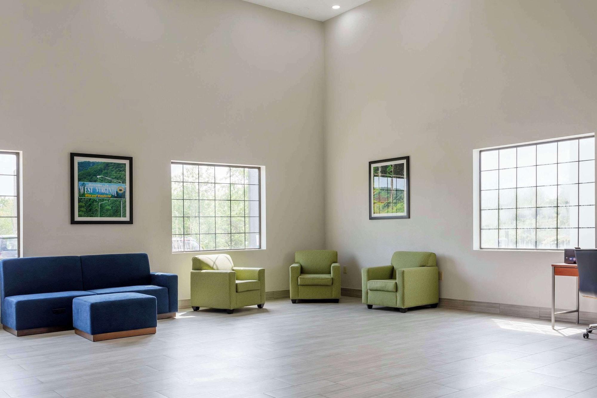 Vista Lobby Quality Inn Ripley