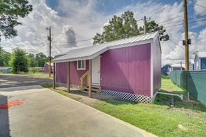 Alquiler Vacacional - Picayune Tiny Home Rental ~ 11 Mi to Space Center!