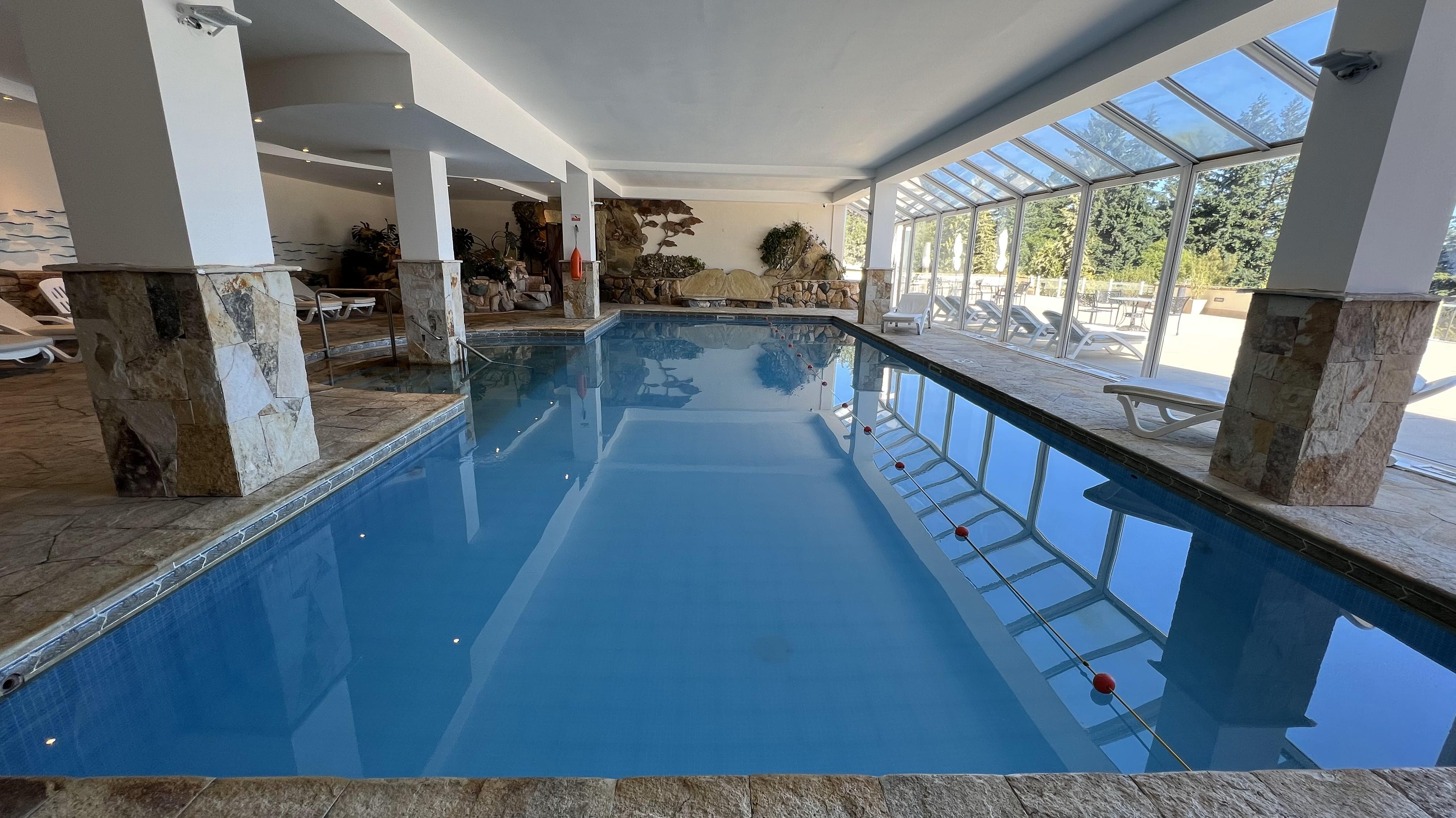 Vista Piscina Huinid Bustillo Hotel & Spa