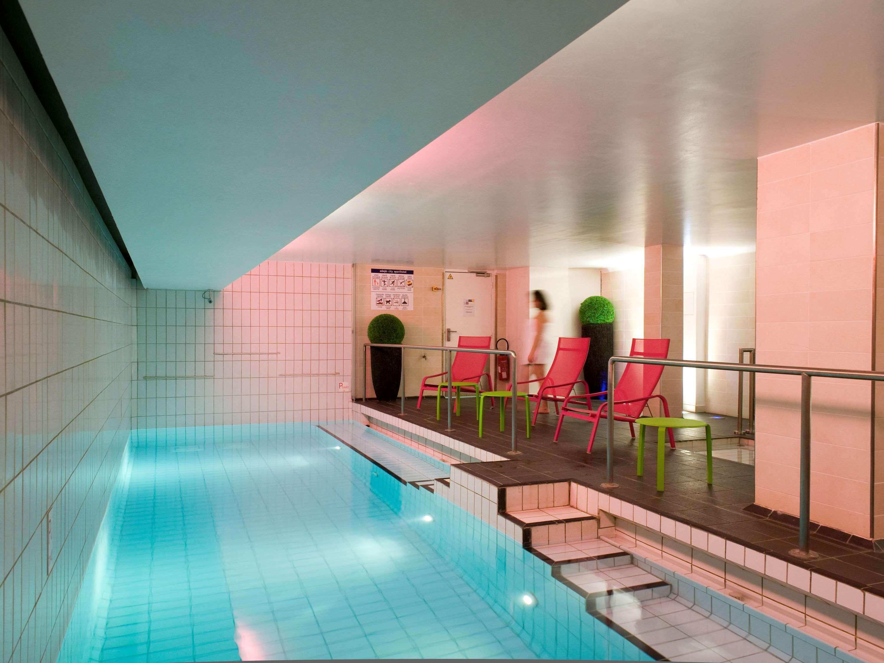 Vista Piscina Aparthotel Adagio Paris Centre Tour Eiffel