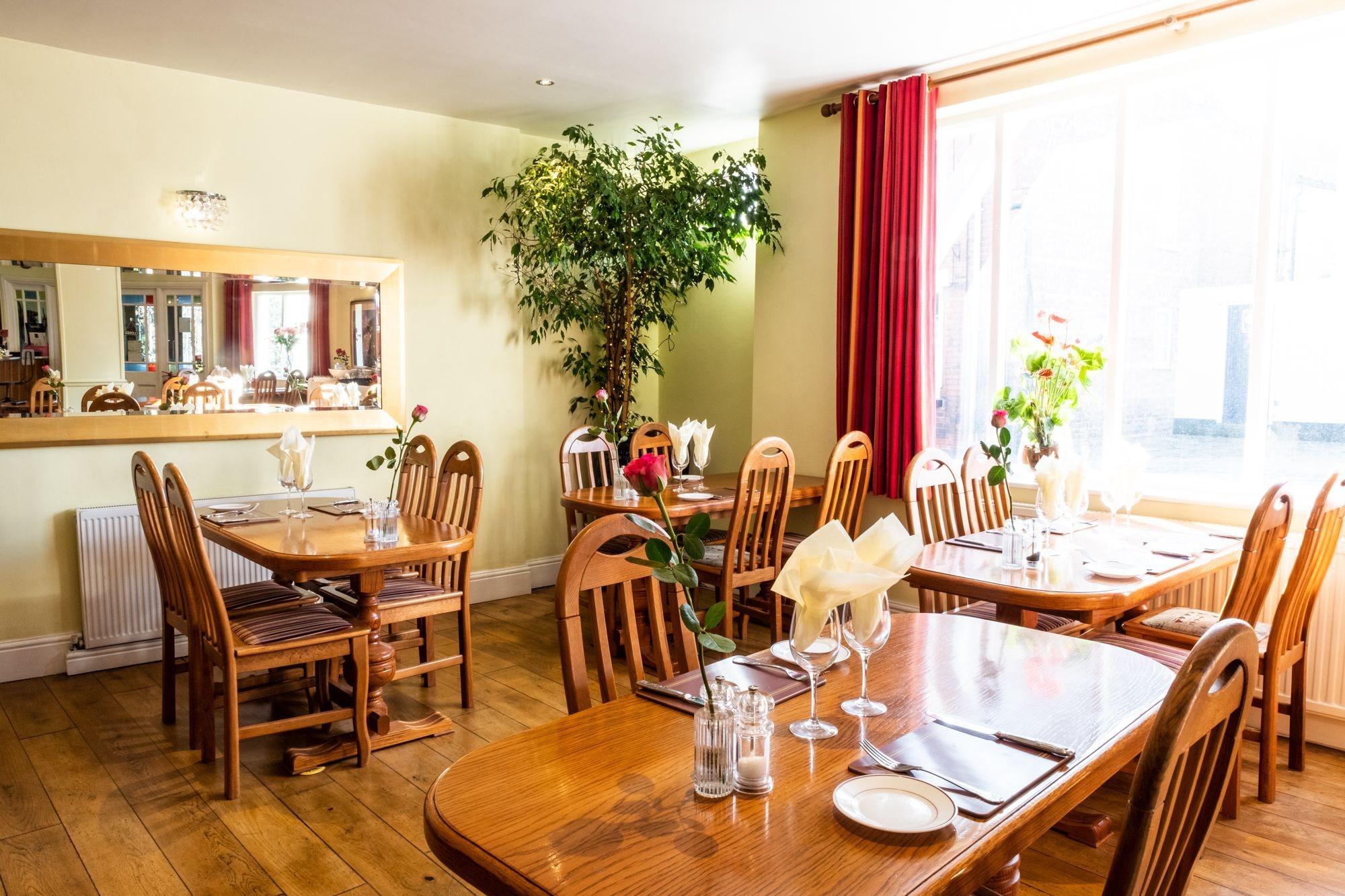 Restaurant The Tudor Rose Hotel